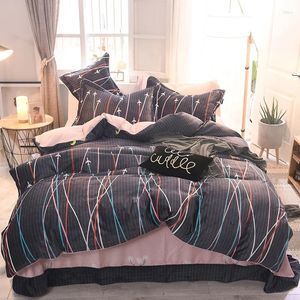 Sängkläder sätter mångfärgade linjer tryck Set Bed Linen Däcke täcker barn vuxen fleece tyg hem textil sängkläder säng bättre