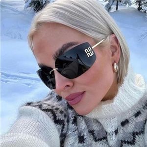 New Big Rimless Women Model نظارات شمسية UV400 استقطاب S5Y4 المشاهير سيدة شفافة رمادية Adumbrals التصميم الفاخر نظارات واقية كاملة