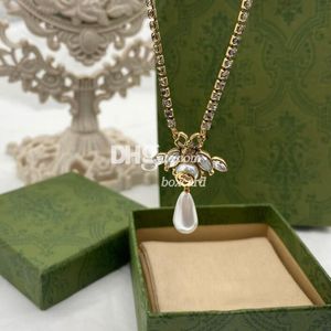 Retro Bee Pendant Necklaces Designer Pearl Golden Chain Necklaces With Box Charming Women Necklaces