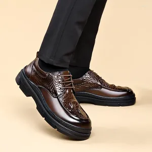 Buty zwykłe wiosna oryginalna skórzana mężczyzna koronka Krokodyl Tekstura Oxfords Dżentelmen's Stylish Grust Soled Office Business