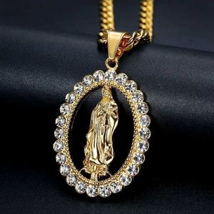 Pendant Necklaces Classic personality hollow Virgin Mary pendant religious men and women artificial zircon necklace retro catholic jewelry 240330