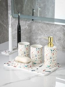 Dispenser di sapone liquido Bottiglia di disinfettante per le mani in ceramica per uso domestico Set da toilette in stile europeo Piatto per spazzolino da denti