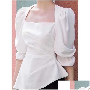 Koszulki damskie Bluzki Eleganckie kwadratowe fałdy Asymetryczne ubranie z rękawem zaciągnięcia 2024 Lato luźne koreańskie topy nieregularne krople dostarcza otigf