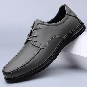 Sıradan Ayakkabı 2024 Deri Erkekler Erkek Siyah Gri Yürüyüş Adam Konforlu Erkek Ayakkabı