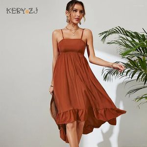 Sukienki swobodne Keby ZJ Summer Solid Color Holiday Beach Style Kobiet Suspender Long Sukienka Brązowa mody midi