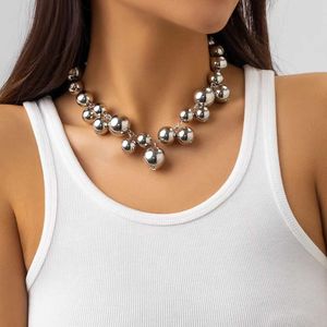 Übertriebene kurze Halskette mit großen Perlen, Schokolade für Damen, modisches Punk-Temperament für Frühling und Sommer, Schlüsselbeinkette mit Imitationsperlen