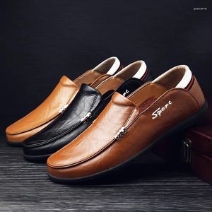 Scarpe casual 2024 Moda uomo comode antiscivolo maschili su mocassini in vera pelle veloci