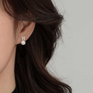 Luxury H Brand Classic Charm Fashion Engagement Ear Ringswhite Zircon Gentle Sweet Liten and Delicate With Logowith Logo