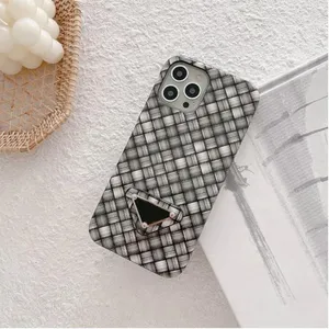 iPhone 14 14 13 12 Promax 패션 Phonecases Classic Phonecase 화려한 짠 패턴 Triangle Phone Case Protection Shell BLG24112