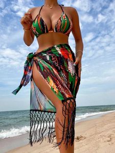 Women's Swimwear 3-piece triangular bikini set with tassel beach skirt 2024 womens printed swimsuit summer beach suit bathing swimsuit J240330