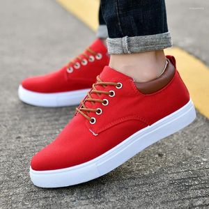 Casual Buty marka mężczyzn oddychający koronkowe spacery Tenis Masculino Adulto Lekkie wygodne trampki z siatki