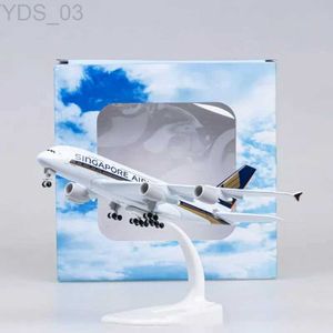 航空機モドル18cmダイキャストメタルアロイエアプレーンモデルA380シンガポール航空の航空機飛行機の飛行機