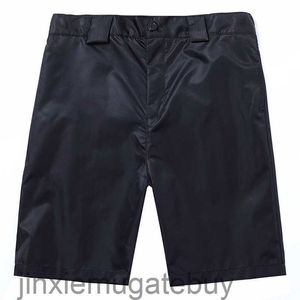 PU Home Correct High Version Hohe Qualität 24SS Frühling/Sommer Neue Metall Dreieck Casual Capris für Männer und Frauen