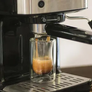 Vinglas med dubbla väggglas kaffemuggar termo isolerade för latte cappuccino dryck var hållbar borosilikatkoppar