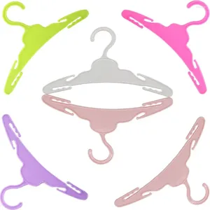 Hängare Specialkläderhållare Multicolor Fit 18 tum Girls Doll Toys Accessories Baby Hanger Coat