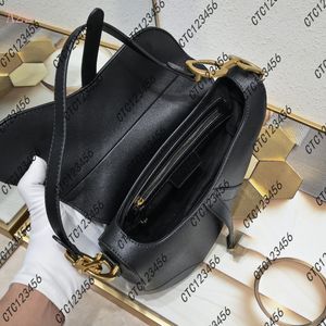 Högkvalitativ axelväskor Luxurys Designer Bag Handväska Underarm Bag Flap Women Crossbody Väskor Svart