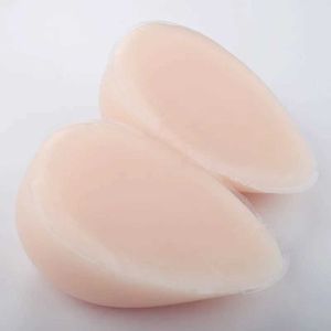 Cuscinetto per il seno di alta qualitàDEF Cup Realistico Seno finto in silicone Cuscinetto morbido a forma di lacrima Crossdresser Completo per donna Forme di tette finte 240330