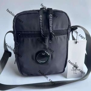 CP Şirket Çanta Tasarımcı Çanta Erkekler Tek Omuz Paketi Küçük Çanta Cep Telefonu Çantası CP Tek Lens Tote Çanta Sandık Paketleri Bel Çantaları Unisex Sling Çanta Tote Çanta Cüzdan Torbaları