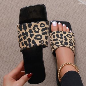 Chinelos leopardo verão mulheres para sandálias planas ao ar livre slides senhoras flip flops design antiderrapante sapatos internos tamanho 43