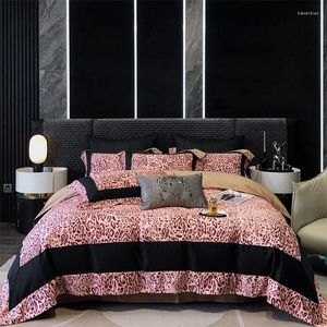 Conjuntos de cama Nórdico Leopard Set Luxo 100 Longo Grampo Algodão Consolador Duplo Duvet Capa Lençóis e Fronhas