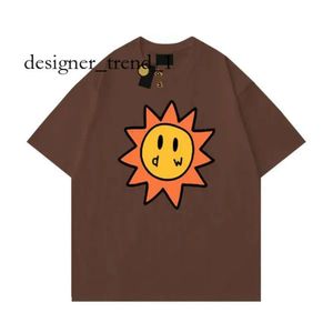 Drew tshirt män designer t shirt smiley sol spelkort tee kvinnor grafisk tryck tshirt sommartrend kort ärm avslappnade skjortor 9354