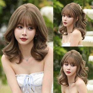 합성 가발 Namm Light Brown Women Wigh Women Daily Party Short Wavy Wigs Fluffy Bangs Heattance Lolita Cospay Y240401