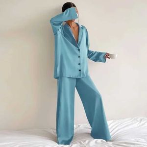 U76B Sexig pyjamas Ny överdimensionerad satin Silk Sleepwear Lågklipp Sexig pyjamas för kvinnor Enkelt breasted långa ärmar breda benbyxor byxor nattdräkt 2404101