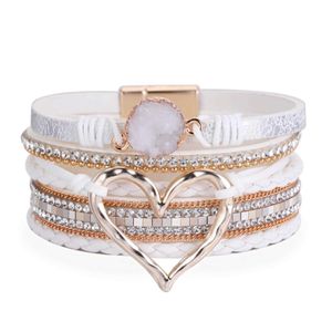 Chain WYBU Love Heart Charm Womens Leather Bracelet Fashion Weaving Bracelet Multi layer Resin Stone Hollow Leather Packaging Bracelet Q240401