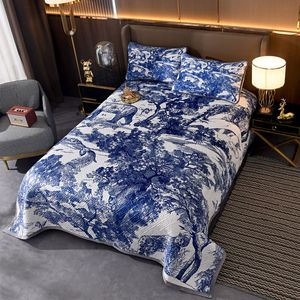 Conjuntos de cama de luxo de designer3D Barroco Moderno Impressão Animal Ouro Moda Cama Confortável Conjunto de 3 Peças Colcha e Fronha Queen e King Size Home Textile