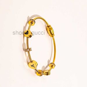 Braccialetti stile classico Bracciale donna Gioielli di design di lusso Cristallo placcato oro 18 carati Amanti in acciaio inossidabile Braccialetti regalo Bracciale uomo ZG1161