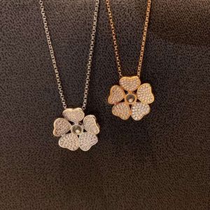 Designer Chopard heart bracelet Seiko Five Heart Petals with Dynamic Diamonds Necklace Female Xiao Jiaman Diamond Corolla Love Pendant Collar Chain
