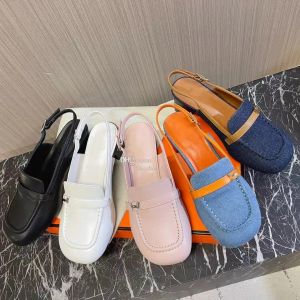 2024 Nya designer Sandaler Flat tofflor Kvinnor Summer denim Sandaler Brand Casual Family Slippers levererade