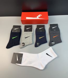 Herren Damen Socken, Luxusmarke, Stickerei, Sport, Freizeit, Fußball, Basketball, reine Baumwolle, hochwertige Designer-Socken mit Box