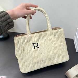 Summer Weave Travel Tote Luxury Crossbody Bag Classic Beach Shoulder Bag Designer purse for women and men