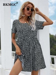 Party Dresses Bkmgc Summer Printed Dress Women 2024 Högkvalitativ söt Big Swing Round Neck Loose Bohemian Vintage Mini Red Casual 6256