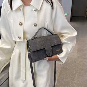 حقيبة الإبطية الشهيرة لهذا العام ، تصميم أنثى حقيبة أنثى جوكر على الإنترنت المشاهير واحد الكتف واحد من الأقطاب الرائعة عالية الجودة حقيبة صغيرة
