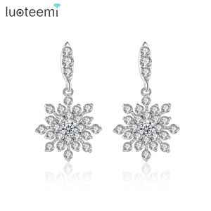 LUOTEEMI Ästhetische Schneeflocke Kubische Zirkone Anhänger Baumeln Ohrring für Frauen Hochzeit Schmuck Braut boucle oreille Mädchen 240401