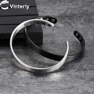 Chain Black titanium magnetic bracelet suitable for men and women energy therapy matte cuffs bracelet anti allergy waterproof minimalist jewelry Q240401