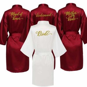 Sexig pyjamas Sexig Bourgogne Robe Bride Kimono Satin Robe Women Bathrobe Wedding Robe Sister Mother of the Bride Groom Bridesmaid Robes 240330