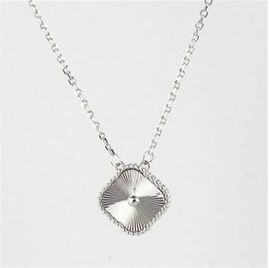 2024 Clover Necklace Fashion Charm Single Floral 15mm Necklace Luxury Diamond agate 18k gold designer necklace for women