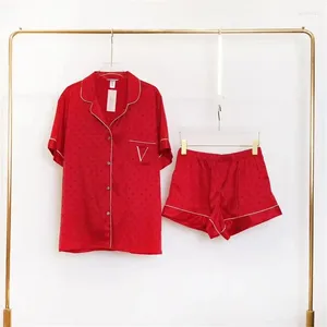 Home Abbigliamento Donna Pigiama sexy Due pezzi Abito da sera per festa estiva Camicia e pantaloncini Set Abiti di moda in raso di seta di alta qualità