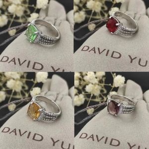 Europeisk och amerikansk designer retro David smycken ring dy925 Sterling Silver Two Tone Cross Pearl Multi-Color Women's Luxurious Diamond Wedding Present