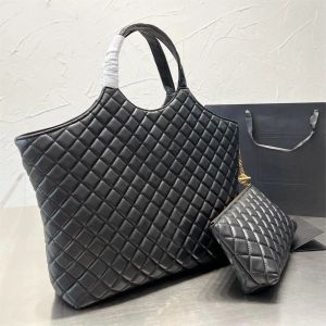 Icare Maxi Rose Shoppingbag in Gaby Quilted Lambskinl大容量レディカジュアルトートバッグ