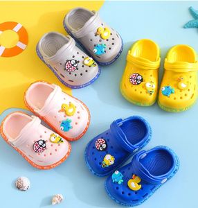 Модные детские сандалии для мальчиков и девочек, детская обувь с героями мультфильмов, летние шлепанцы для малышей, детские домашние тапочки, пляжное плавание, 240329