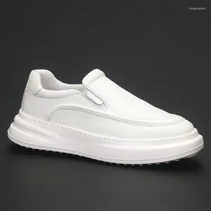Casual Shoes Korean Version Of The Leather Soft Men's Fashion With Thick Sole British Comfortable Low Help
