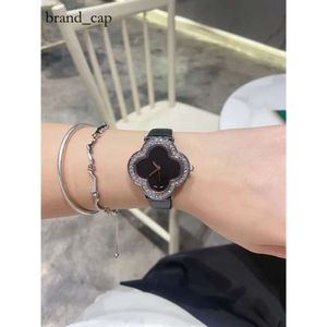 Zegarek na rękę 2024 nowe zegarki damskie Trzy szwy kwarcowe zegarek Top luksusowy marka stalowa pasa dama