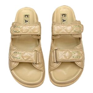 Designer Sandaler tofflor Kvinnor Summer Luxury Channel Sandals Shoes Högkvalitativa Fashion Slippers Quiltade Women Front Strap Beach Sliders Summer Shoes 35-42 A10