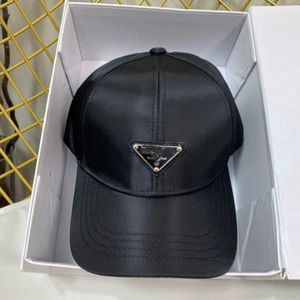 P Família nova versão correta Triângulo Invertido Triângulo Baseball Hat tecido de poliéster Fabric confortável