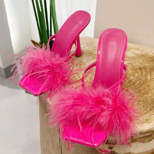 Scarpe eleganti Moda estiva Giallo Fluffy Furry Pantofole da donna les Tacchi alti Scivoli Sandali gladiatore femminile Scarpe da banchetto per feste H2404015DUX