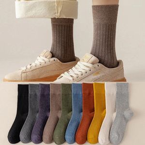 Женские носки из хлопка в стиле ретро, сплошной цвет, зимняя мода Hajuruku, черно-белые комплекты, качественные свободные корейские длинные милые оптовая продажа